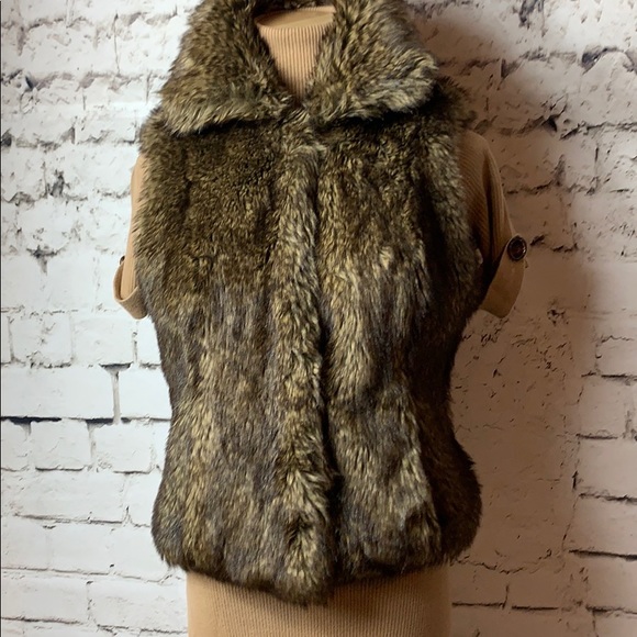 Faux Fur Vest Size Small - Picture 2 of 8